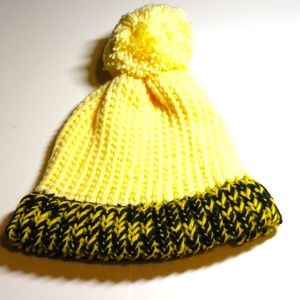 Selling winter hats /scarf hats and leg warmers.